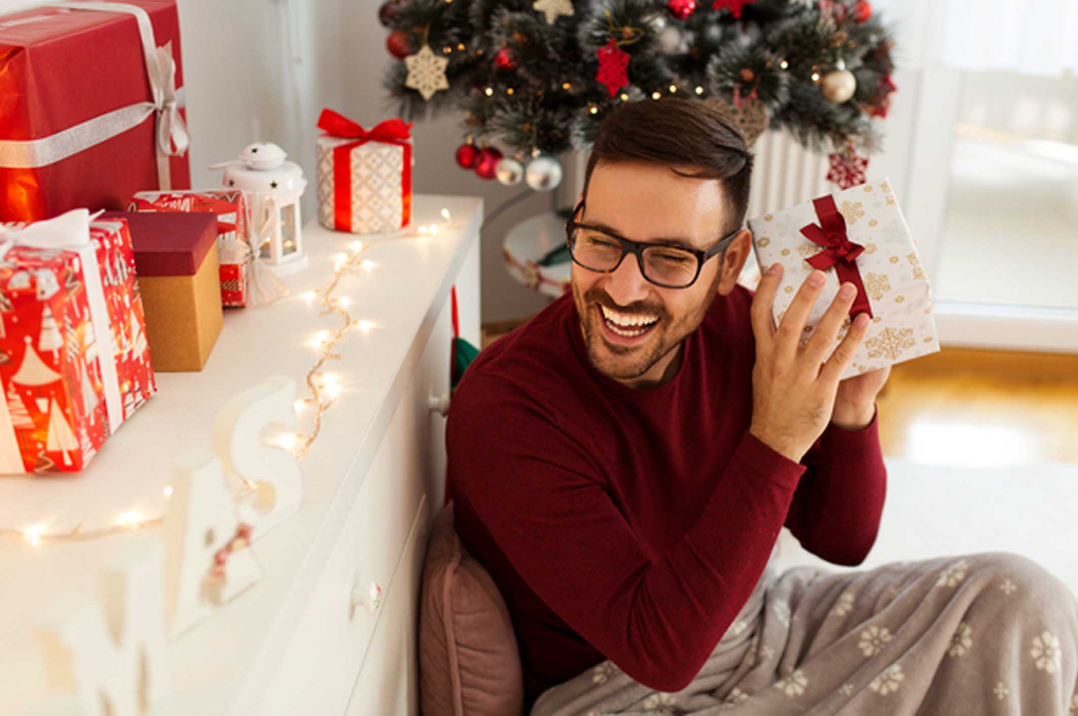 8 Best Gifts for Him This Holiday Season PhoneSoap