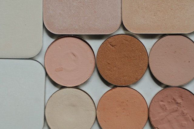 How To Sanitize Makeup Palettes