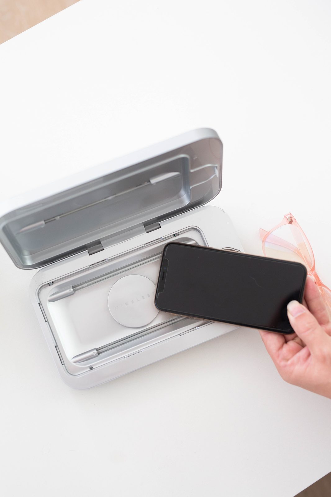 A PhoneSoap Wireless in an everyday home setting